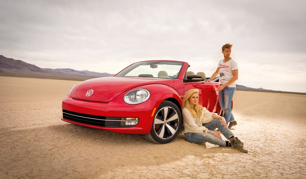 Volkswagen Beetle Cabriolet 2013 for 1024 x 600 widescreen resolution