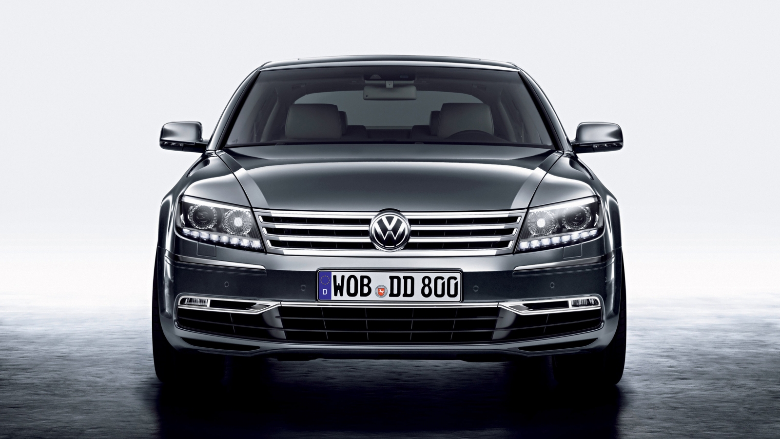 Volkswagen Phaeton Front for 1600 x 900 HDTV resolution