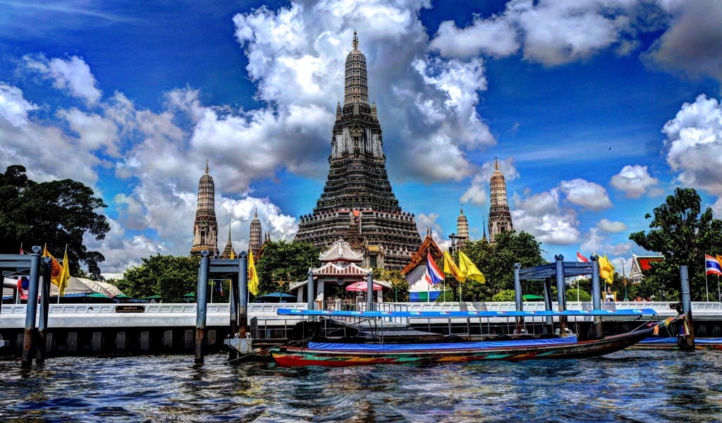 Wat Arun Temple for 1024 x 600 widescreen resolution