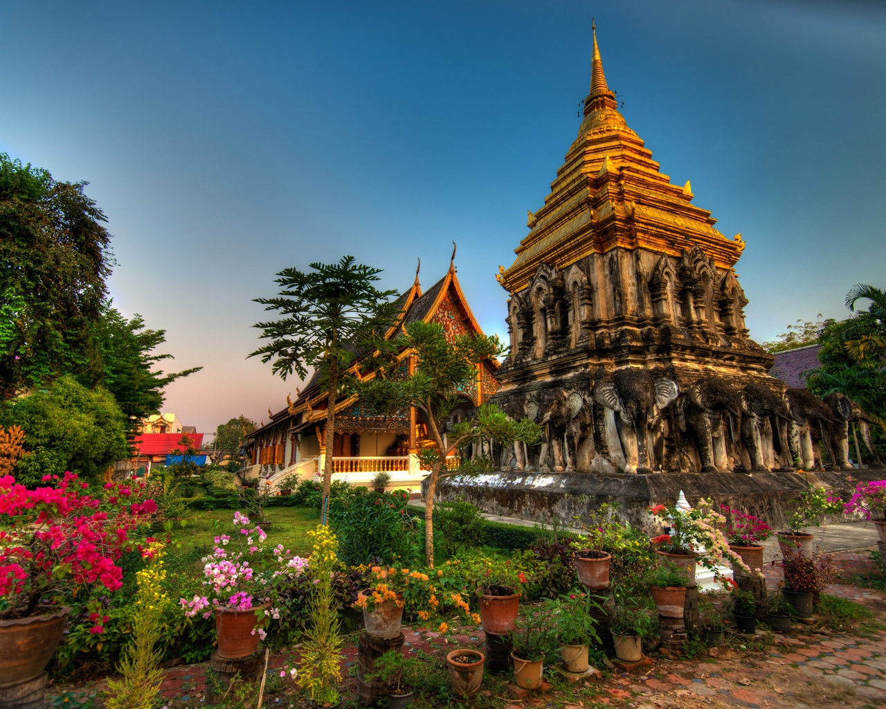 Wat Chiang Man Thailand for 1280 x 1024 resolution