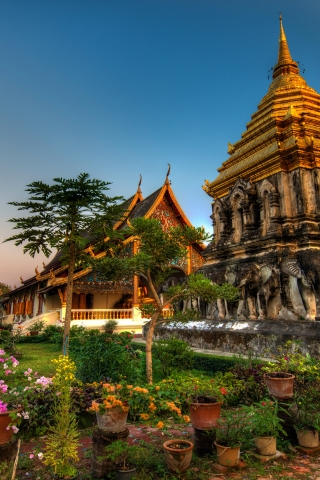 Wat Chiang Man Thailand for 320 x 480 iPhone resolution