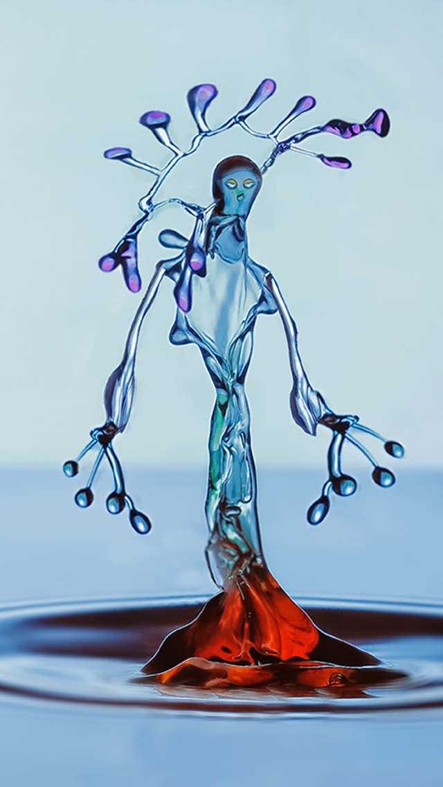 Water Splash Figurine for 640 x 1136 iPhone 5 resolution