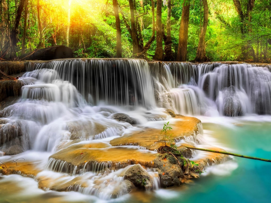 Waterfall in Thailand for 1152 x 864 resolution