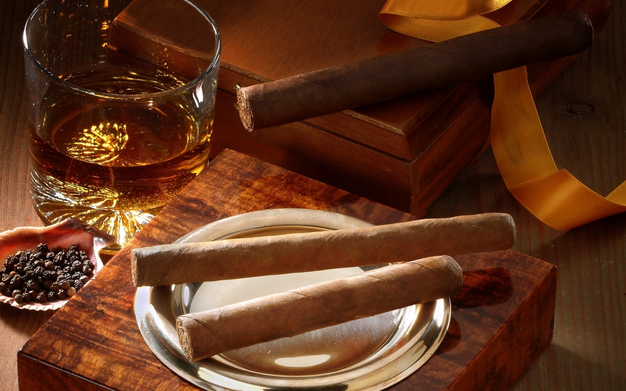 Whiskey and Cigars for 1280 x 800 widescreen resolution