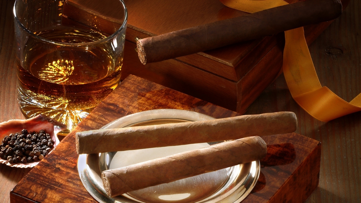 Whiskey and Cigars for 1366 x 768 HDTV resolution
