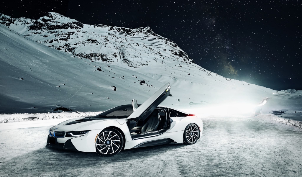 White BMW I8 for 1024 x 600 widescreen resolution