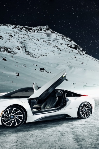 White BMW I8 for 320 x 480 iPhone resolution