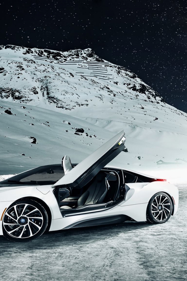 White BMW I8 for 640 x 960 iPhone 4 resolution