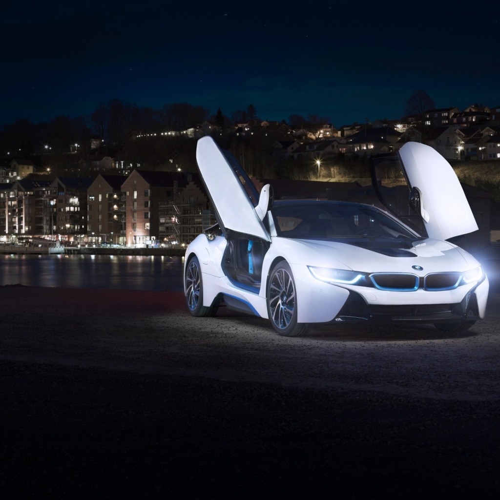 White BMW I8 Concept for 1024 x 1024 iPad resolution