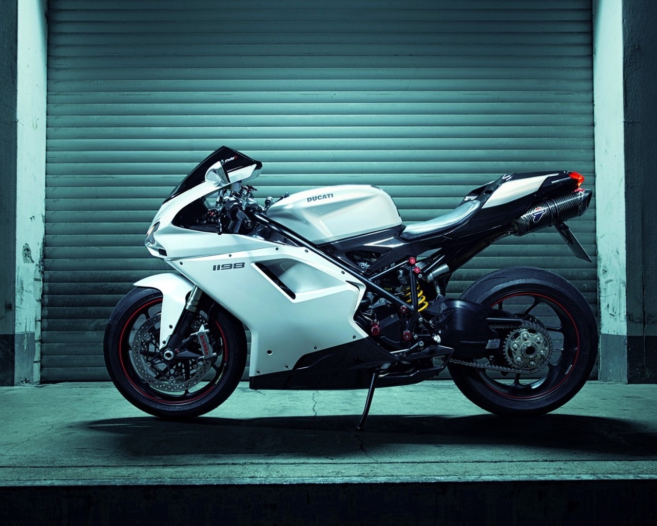 White Ducati 1198 for 1280 x 1024 resolution