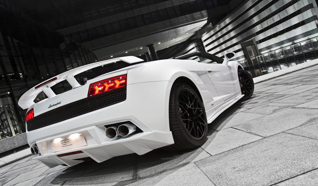 White Lamborghini Coupe for 1024 x 600 widescreen resolution