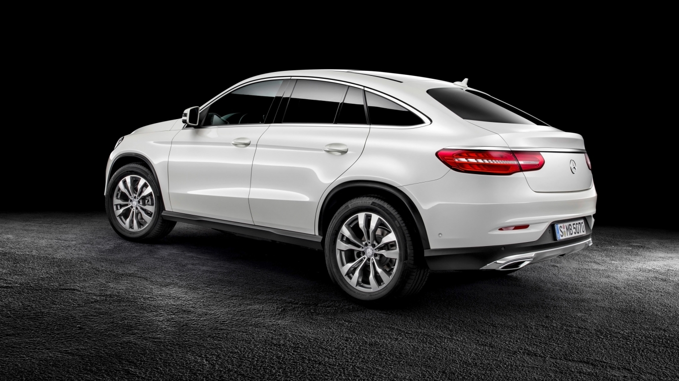 White Mercedes Benz GLE Coupe for 1366 x 768 HDTV resolution