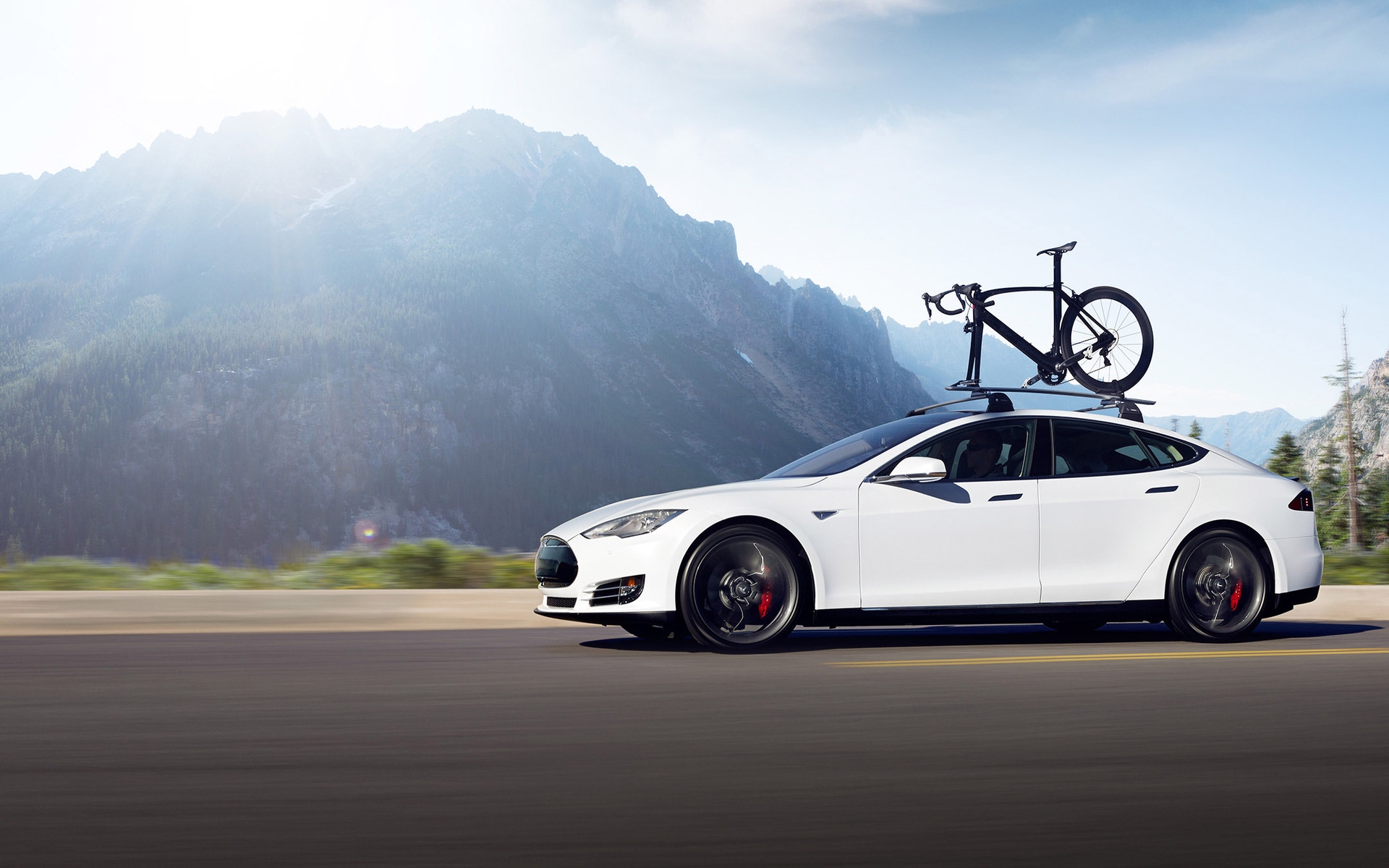 White Tesla Model S Dual Motor for 1920 x 1200 widescreen resolution
