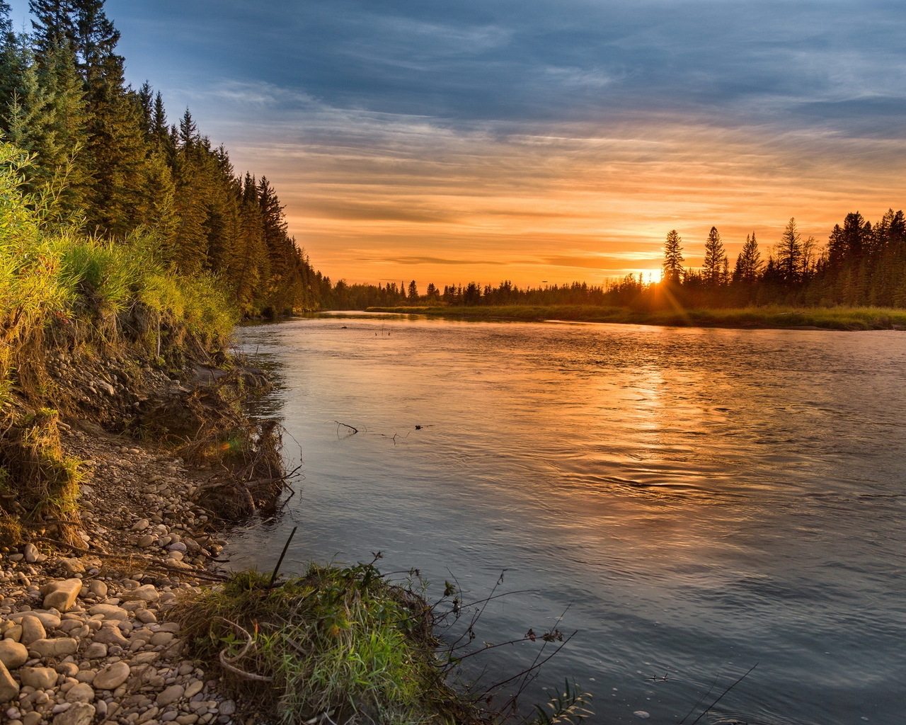 Wonderful Sunset Over the River for 1280 x 1024 resolution