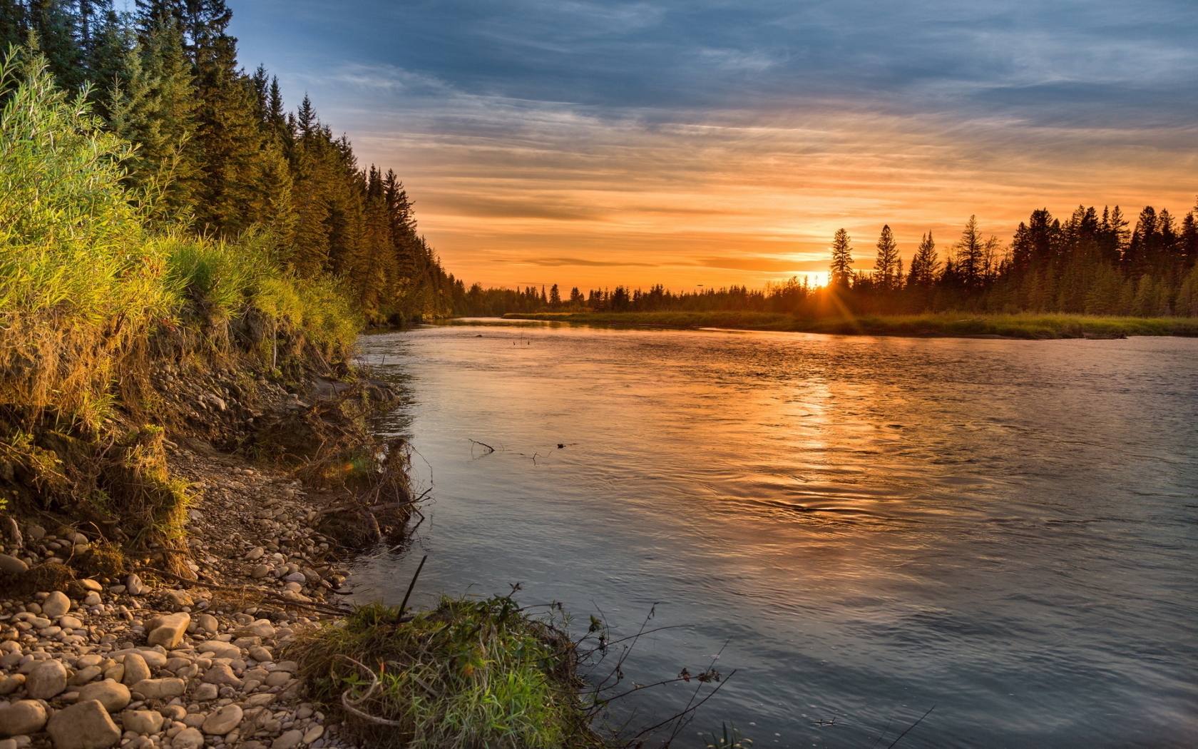 Wonderful Sunset Over the River for 1680 x 1050 widescreen resolution
