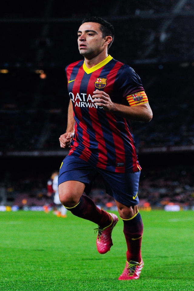 Xavi Warming Up for 640 x 960 iPhone 4 resolution