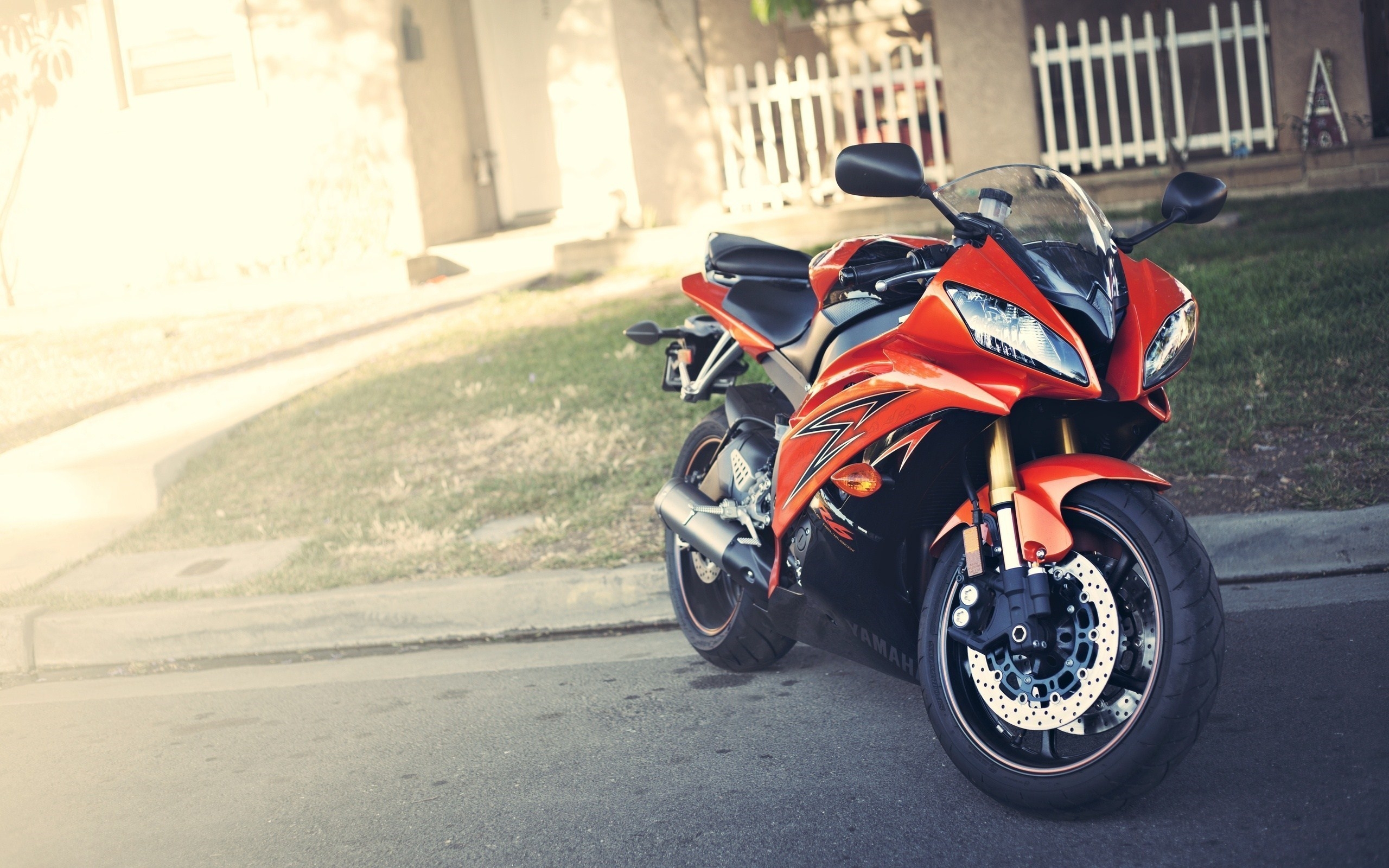 Yamaha R6 Orange for 2560 x 1600 widescreen resolution
