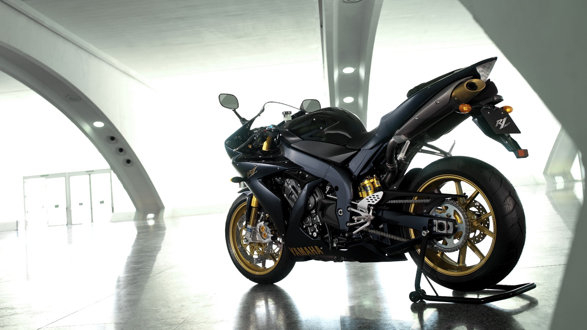 Yamaha YZF R1SP for 1920 x 1080 HDTV 1080p resolution