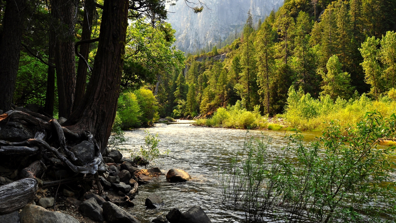 Yosemite Falls for 1536 x 864 HDTV resolution