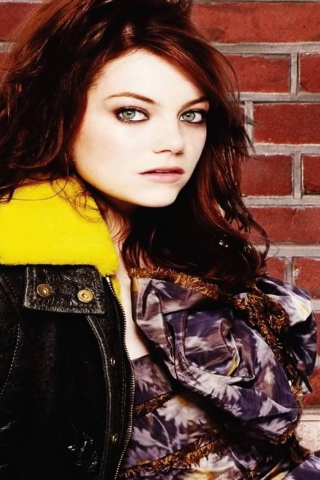 Young Emma Stone for 320 x 480 iPhone resolution