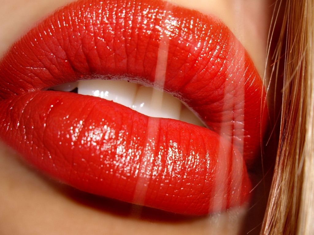 Yummy Red Lips for 1024 x 768 resolution