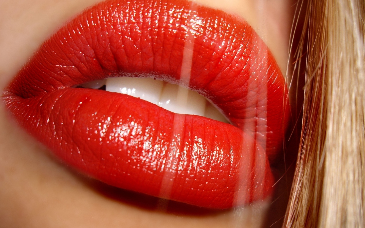 Yummy Red Lips for 1440 x 900 widescreen resolution
