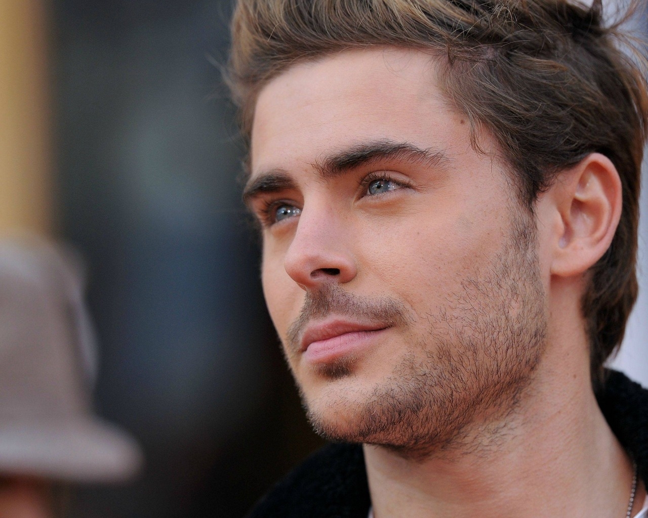 Zac Efron Actor for 1280 x 1024 resolution