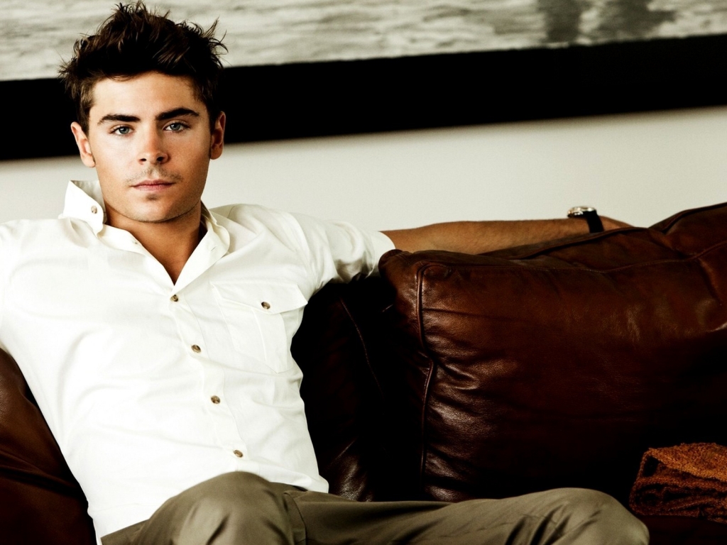 Zac Efron Cool Look for 1024 x 768 resolution