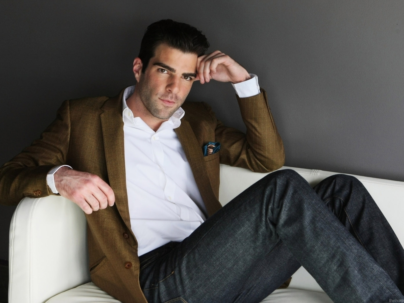 Zachary Quinto for 1600 x 1200 resolution