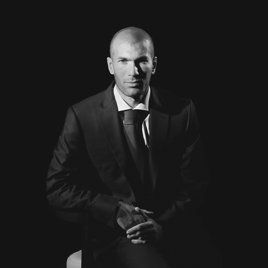 Zinedine Zidane Black and White for 1024 x 1024 iPad resolution
